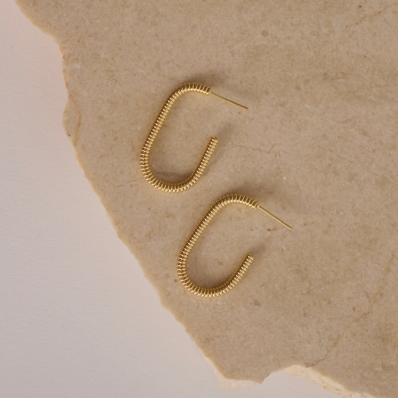Argola oval riscada 27mm tarraxa
