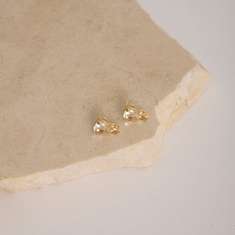 Brinco zircônias oval e gota 12mm