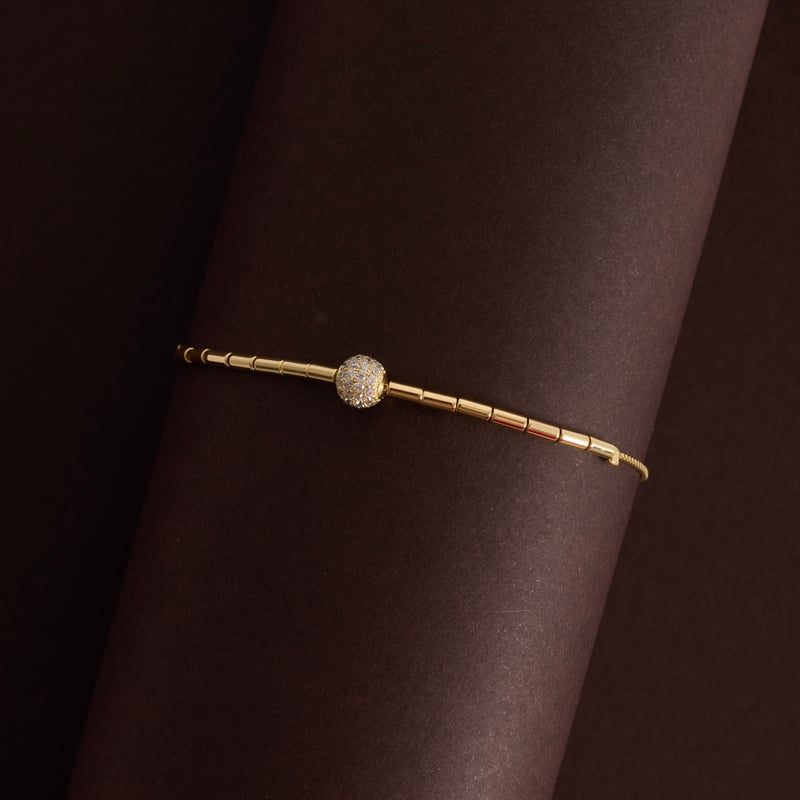 Pulseira entremeio canutilhos com bola cravejada 6mm fecho regulável