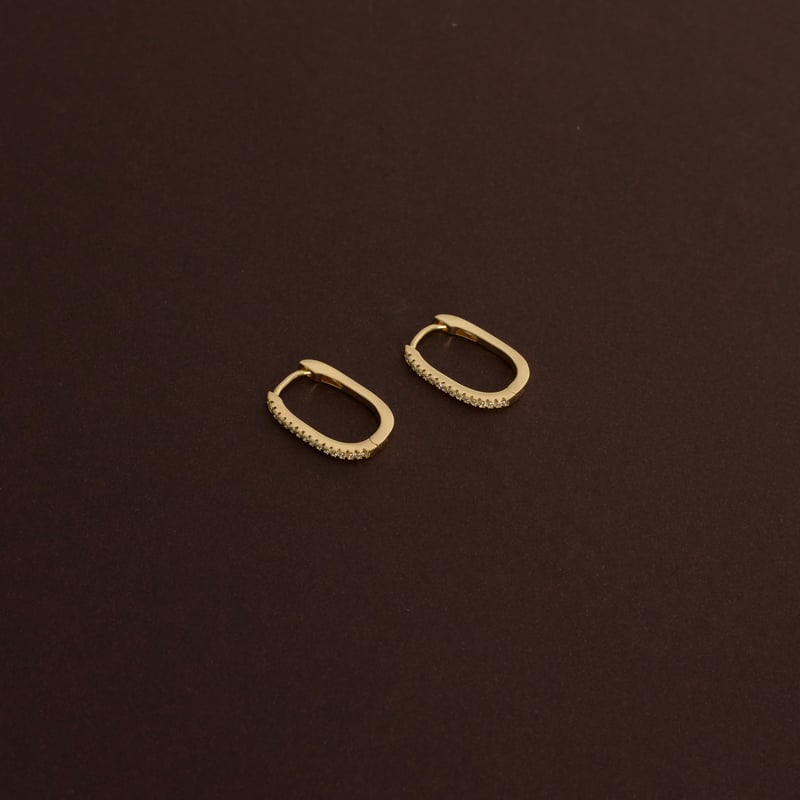 Argola click oval cravejada 17mm