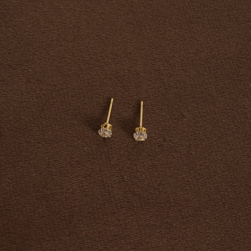 Brinco zircônia flor caixa alta 4mm