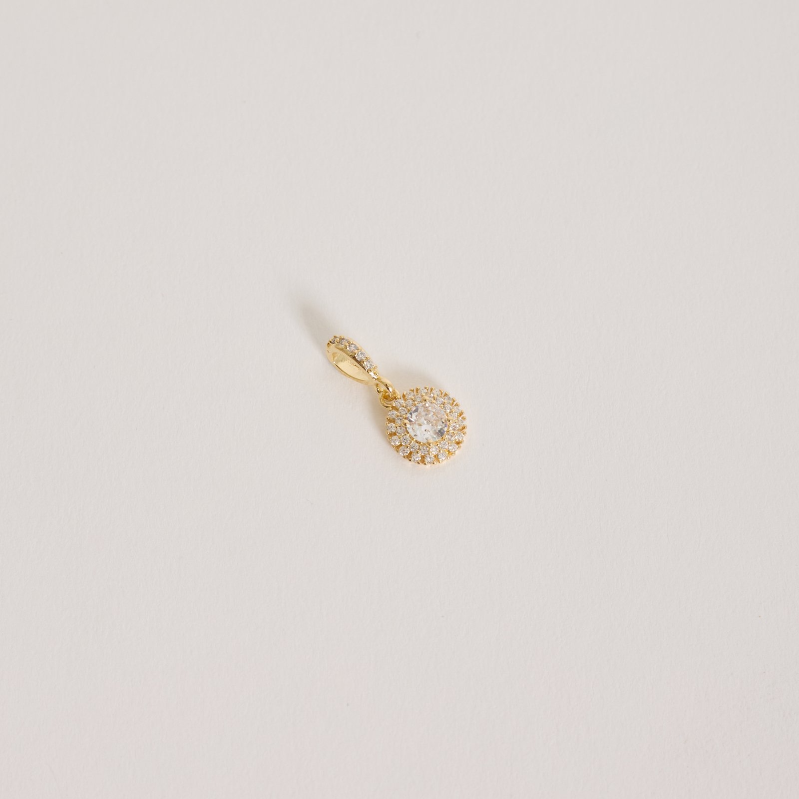 Pingente zircônia redonda com duplo cravejado 10mm
