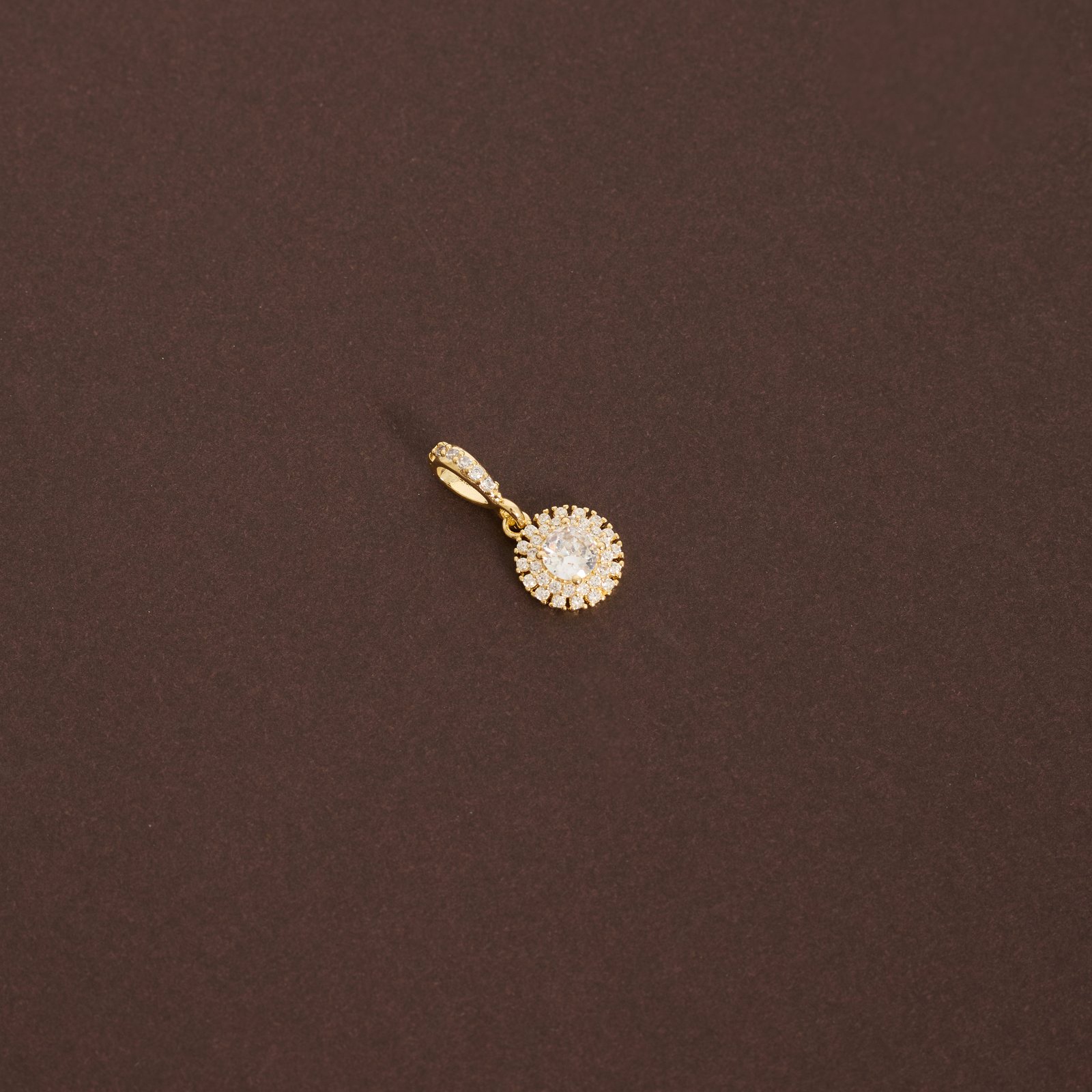 Pingente zircônia redonda com duplo cravejado 10mm