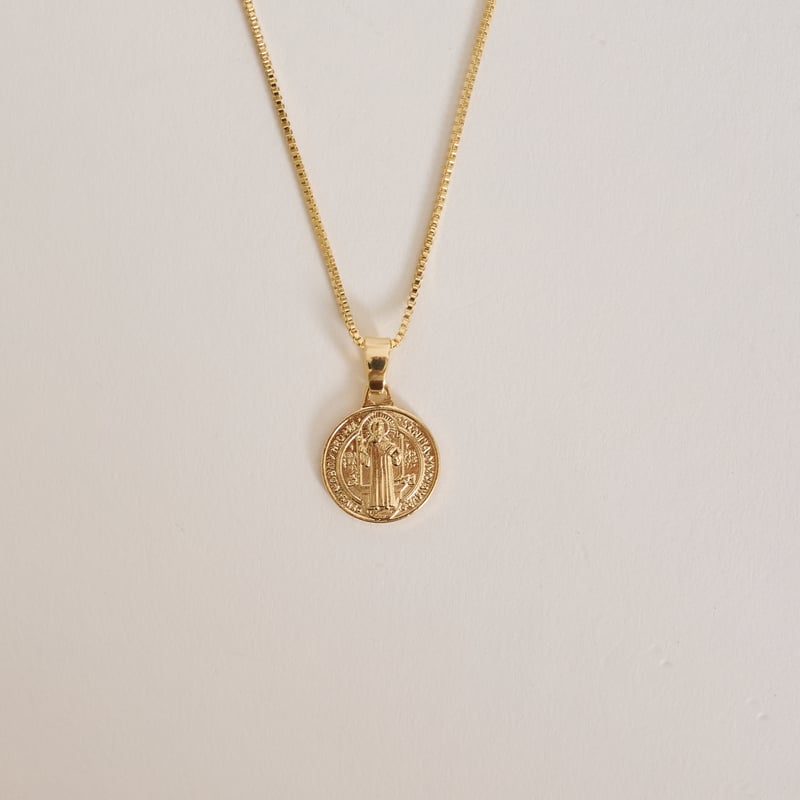 Colar pingente medalha redonda São Bento 12mm 40cm com alongadora