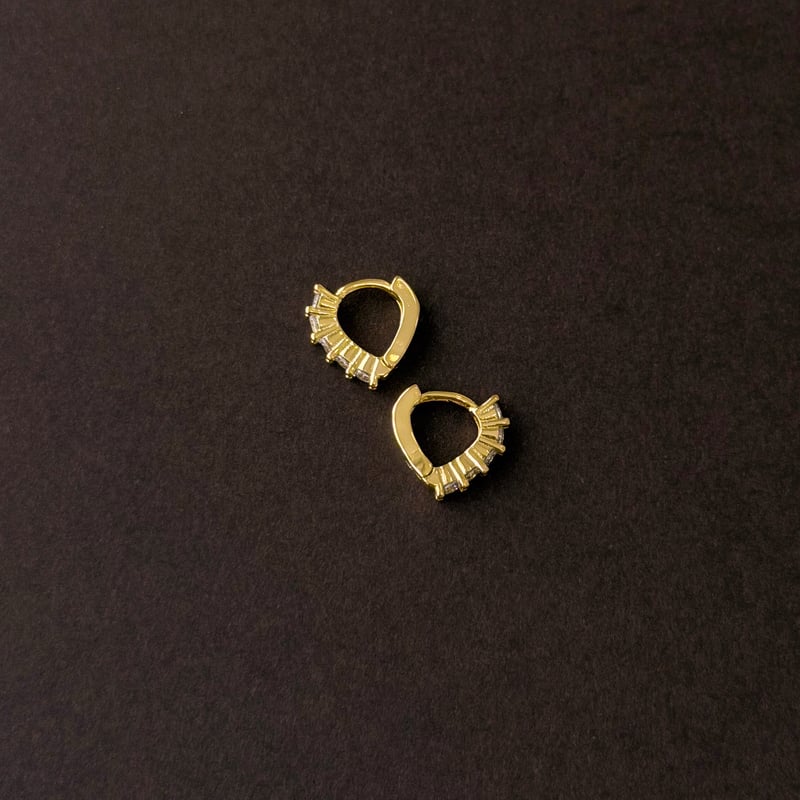 Argola click gota cravejada 10mm