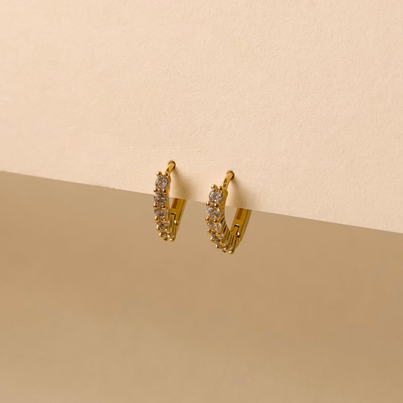 Argola click gota cravejada 12mm