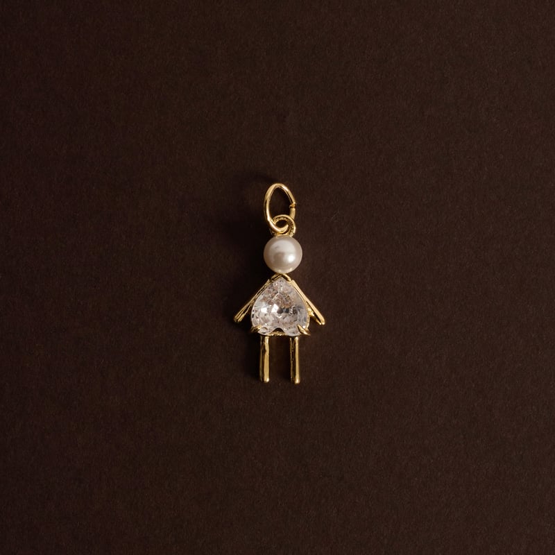 Pingente menina com pérola e zircônia 16mm 
