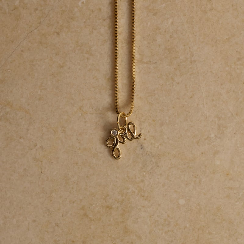 Colar pingente girl 10mm detalhe zircônia 45cm com alongadora