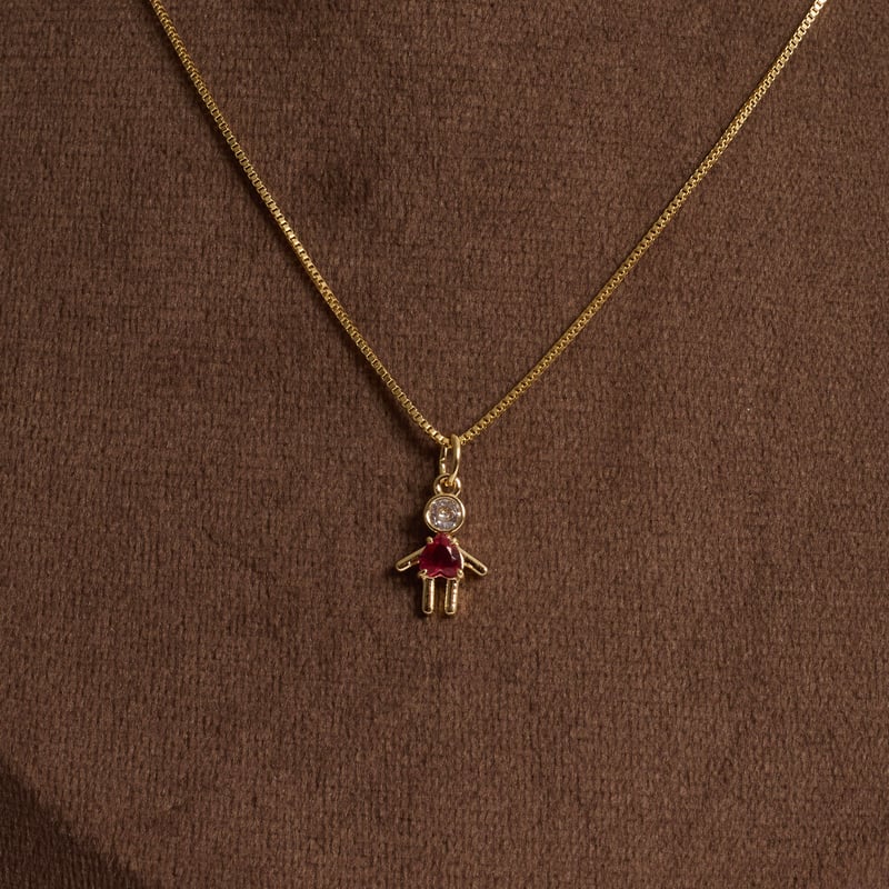 Colar pingente menina com zircônias cristal e rubi 11mm 45cm com alongadora