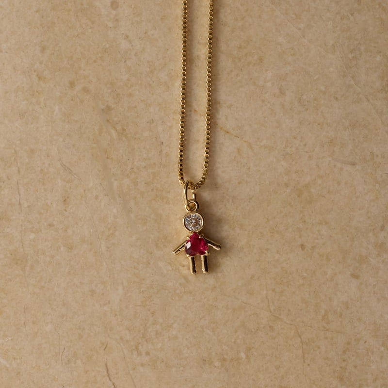 Colar pingente menina com zircônias cristal e rubi 11mm 45cm com alongadora