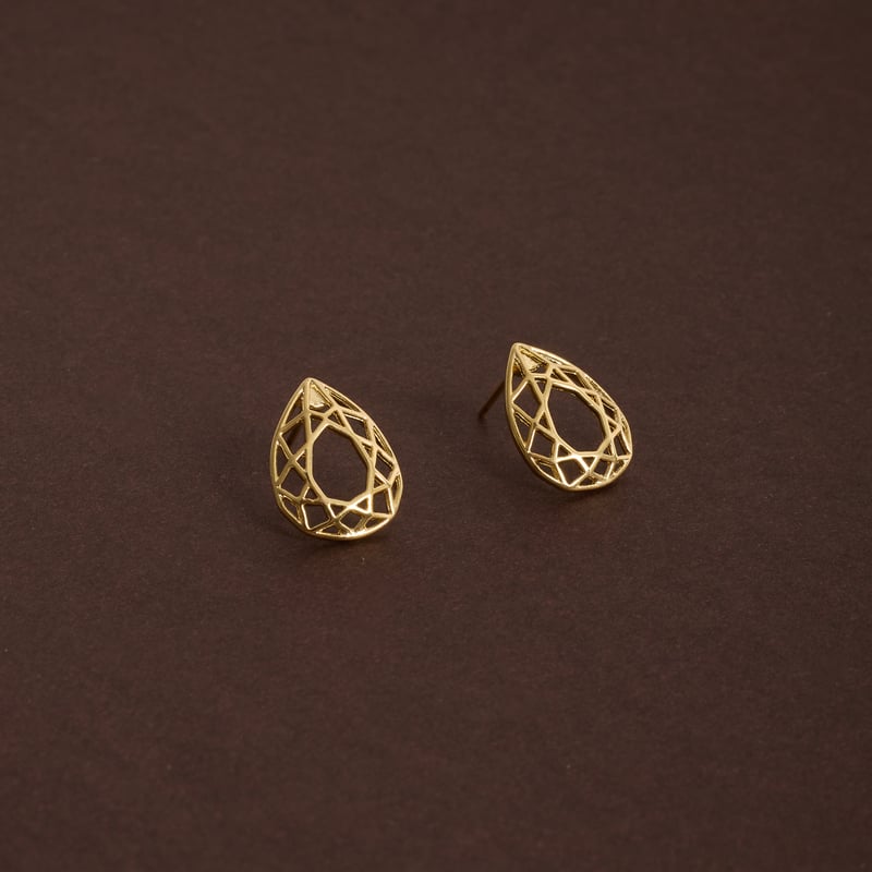 Brinco gota rendada 17mm