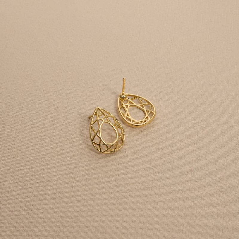 Brinco gota rendada 17mm