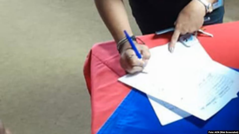 Cuba: Denuncian presión política en escuelas para recolectar firmas pro-régimen