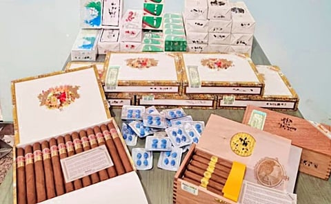 Cubano Detenido en España con Cigarros y Viagra sin Declarar