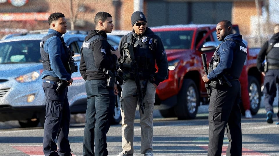 ¡Con la candela al cuello! El partido de hockey que terminó más caliente que caldera de tren viejo en Rhode Island
