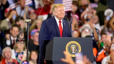 Trump Anuncia Pago Único de $90 para Beneficiarios de Medicare