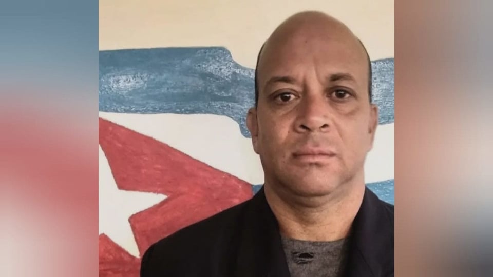 Periodista Cubano Denuncia Ultimátum: Irse o Ir a Prisión