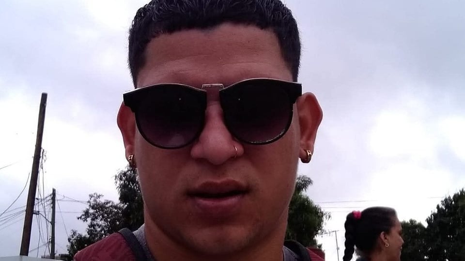 ¡Bochinche en La Lisa! Joven Agredido Entra a Cirugía de Urgencia y Familia Llega a su Lado Gracias al Power de las Redes