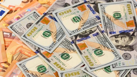 ¡El Peso Cubano se da un respiro! Dólar y Euro caen en el mercado informal
