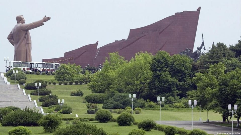 ¡Tremendo enredo con los coreanos que no quieren volver al terruño!