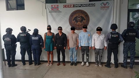 Cinco personas detenidas en Tapachula por camioneta robada, incluyendo una cubana