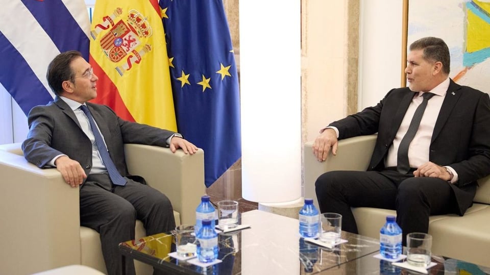 ¿Qué le pasa a Cuba? Un alto cargo del gobierno va a España a pedir ayuda mientras la isla se ahoga en crisis