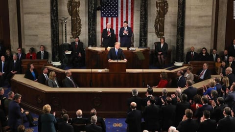 La Noche Crucial de Trump: Discurso del Estado de la Unión Bajo la Sombra de la Duda