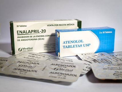 ¿Y ahora qué? Villa Clara se ahoga en falta de medicinas mientras el país pisa cables