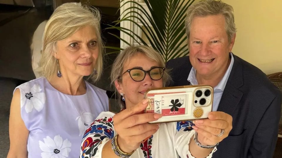 ¿Se fue la embajadora ucraniana de Cuba? El 'adiós' de EEUU entre dimes y diretes