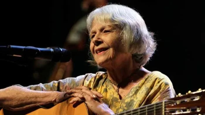 ¡Marta Valdés: La Reina que Conquista España (y el más allá) con su Filin!