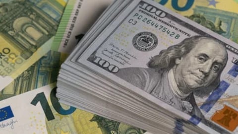 Cuba's Peso Continues to Plummet as Dollar and Euro Hit New Highs on Informal Market