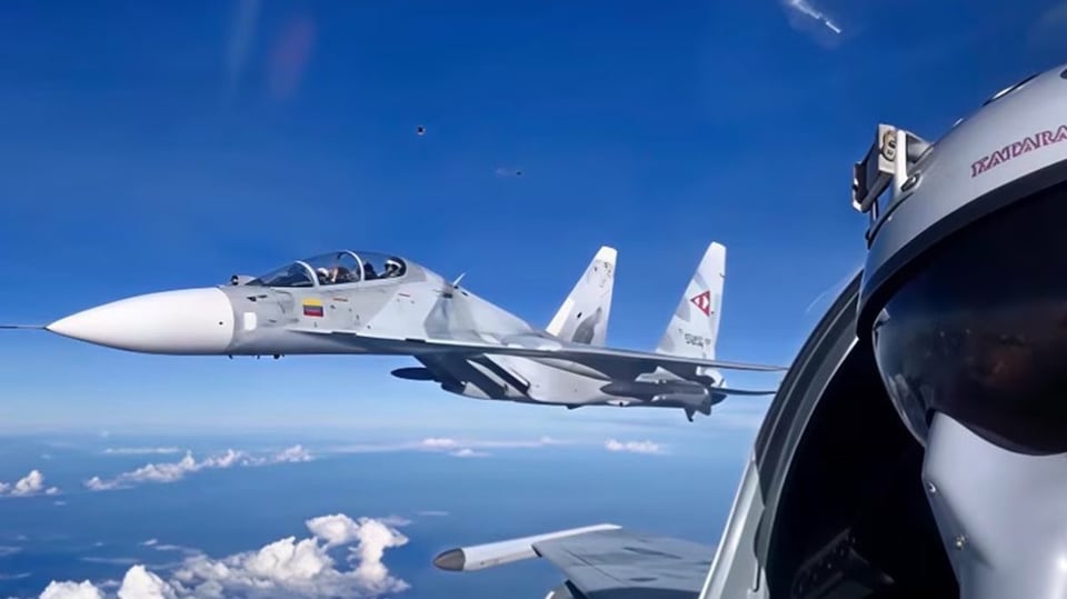 Oficial Venezolano Explica Cómo EEUU Desactivó Defensa Aérea para Capturar a Maduro