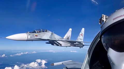 EEUU Desmantela Defensa Aérea Venezolana para Capturar a Maduro, Revela Oficial