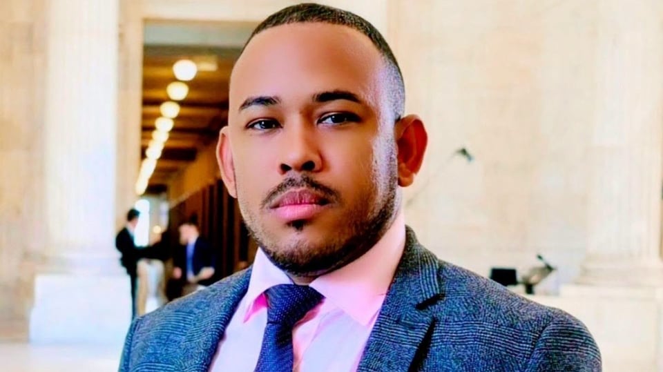¡Se salvó de que lo mandaran pa' La Habana! Jueza frena deportación de periodista cubano en EEUU