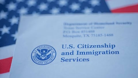 USCIS intensifica la vigilancia y podría interrogar a vecinos de aspirantes a la ciudadanía
