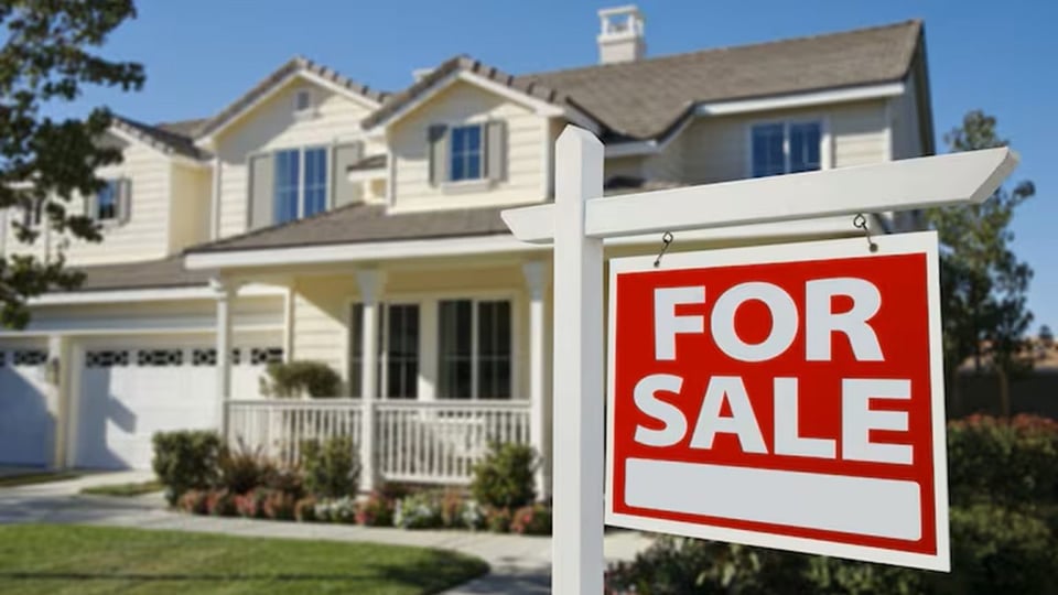 El Senado de EE.UU. aprueba ley para bajar precios de vivienda y limitar a grandes inversores