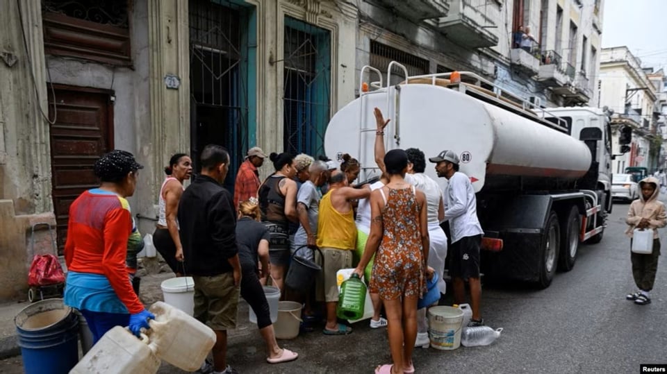 ¿Y ahora quién podrá defendernos? ¡Apagón deja a La Habana sin agua y a la gente con la boca abierta!