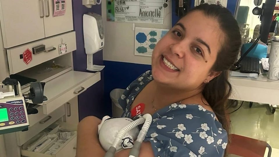 ¿Te Montaron una Trampa? ¡La Doctora Cubana Sale de la Cazuela del ICE!