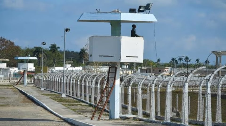 ¡Sacudida en las cárceles cubanas! Muertes y violaciones bajo la lupa