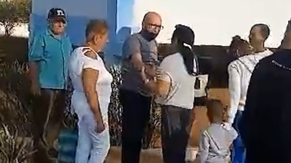 ¡Candela! Amnistía Internacional denuncia que el apriete en Cuba no para, ¡ni pa' los presos ni pa' la familia!