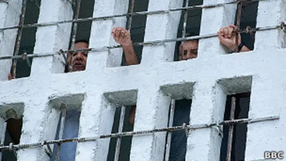 Cuba libera a más de 2.000 reclusos, pero dudan de presos políticos