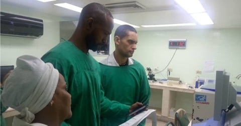 Donación Internacional Reactiva Equipos Médicos Clave en Santiago de Cuba