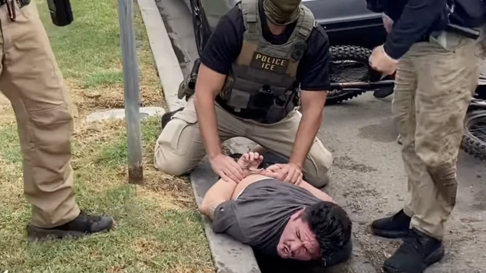 ¡Qué Bochinche en Long Beach! Agentes de ICE Rompen Brazo a Ciudadano y Vecinos se Echan Pa' Lante