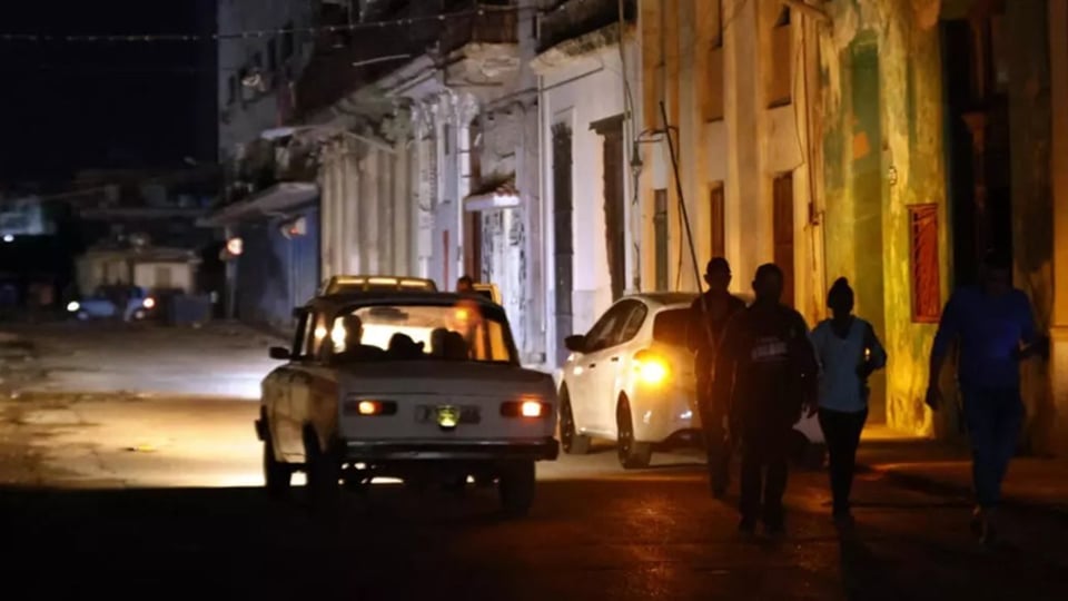 Cuba se queda sin petróleo venezolano: apagones y escasez por acción de EE. UU.