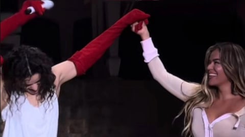 Karol G y Rosalía: Noche Viral de Confesiones y Apoyo Mutuo