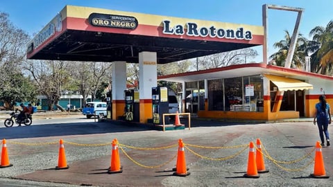 Empresa China Vende Gasolina a Cuba Esquivando Sanciones de Trump