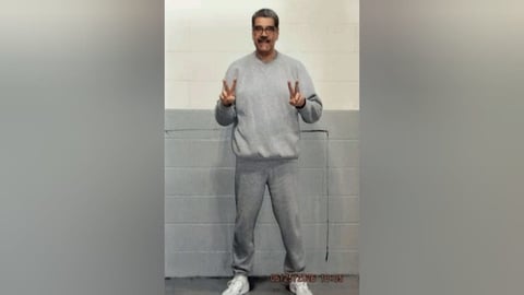 Maduro reaparece sonriente desde una prisión en Nueva York