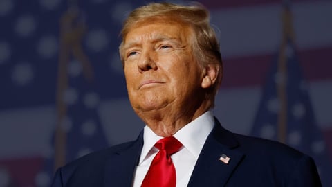 ¿Se Come el Presidente Trump el Exilio Cubano en Miami? El Colapso de la Isla Pone la Presión a Tope