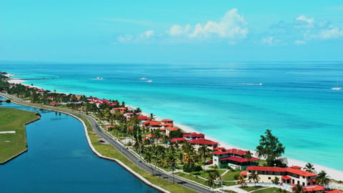 Hoteles Operativos en Cuba: La Habana y Varadero Abren sus Puertas este Verano