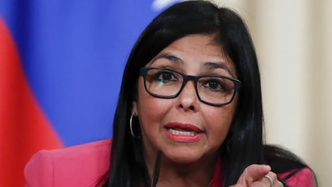 Delcy Rodríguez Desafía a EE. UU. Mientras se Desvelan Pactos y Presiones en Venezuela